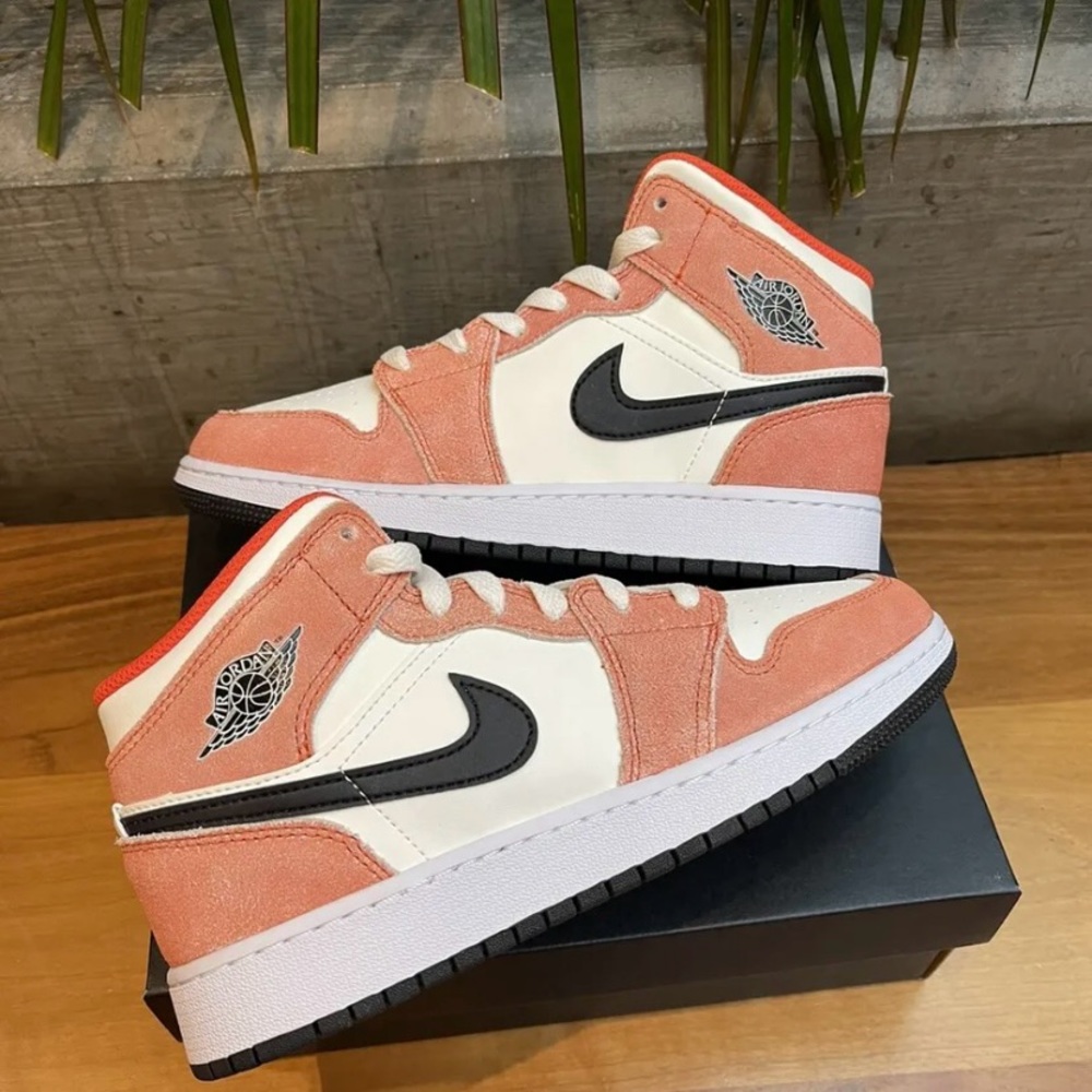 Jordan 1 size 7,5 new